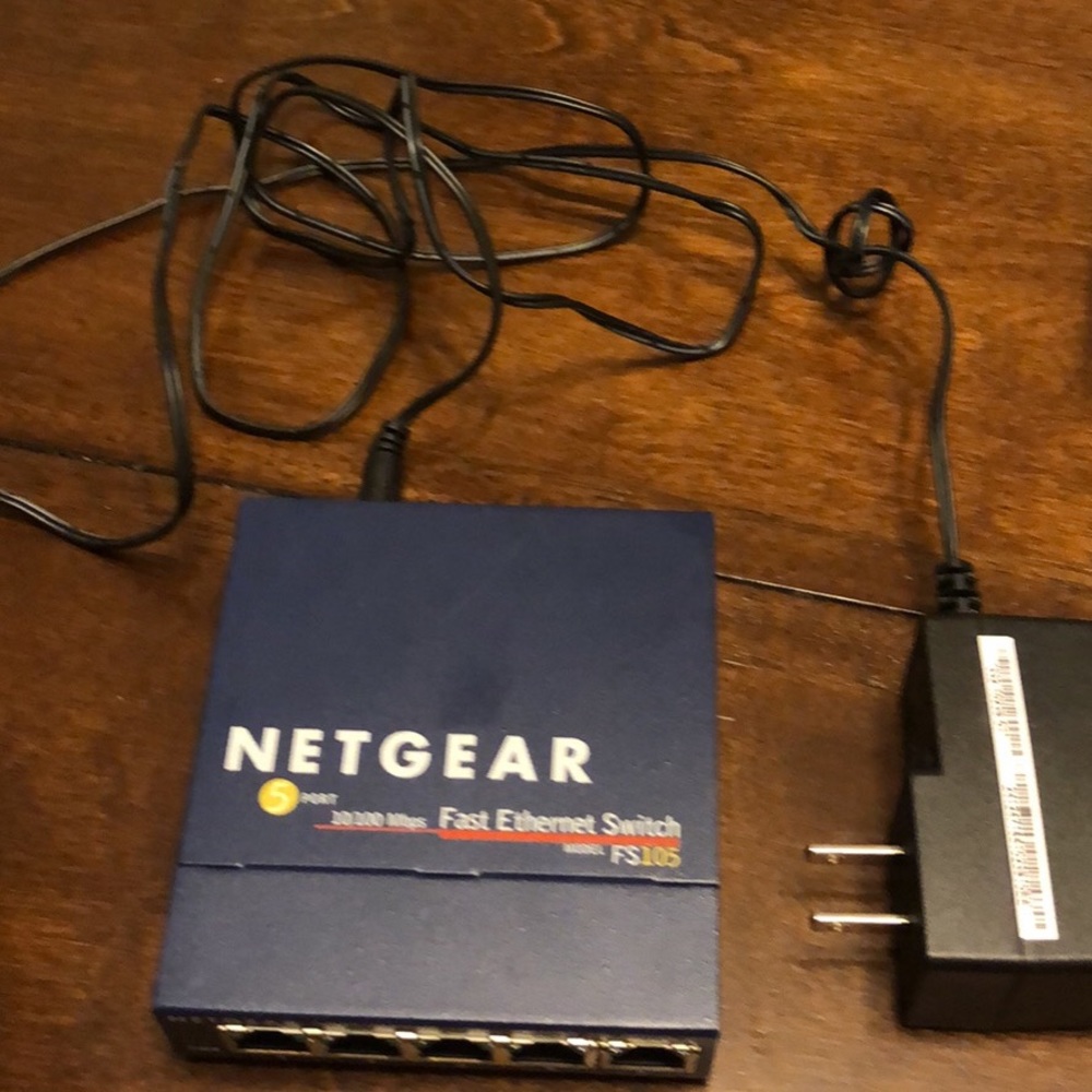 NetGear ProSafe 5 Port 10/100 Swith FS105 v2